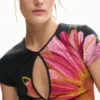 T-Shirt Opening Flower