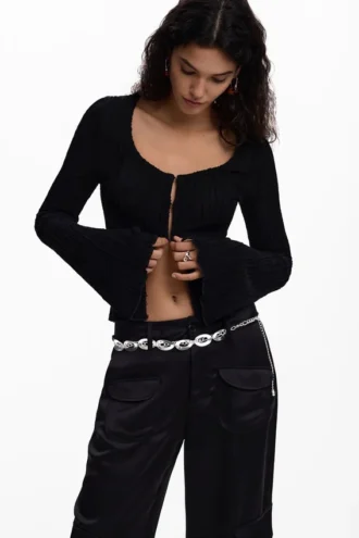 T-Shirt with Snap Fasteners and Tie